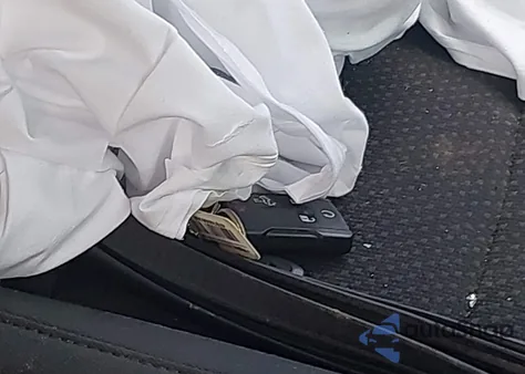 2021 Chevrolet Silverado 1500 4Wd Double Cab Standard Bed Custom z USA, uszkodzony, nr VIN 1GCRYBEK2MZ223101